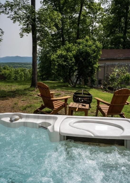 Mockingbird Mountain Spa And Retreat Лурей Экстерьер фото